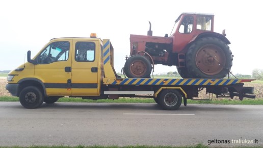 Tralo paslaugos Kaune – lengvojo automobilio pervežimas